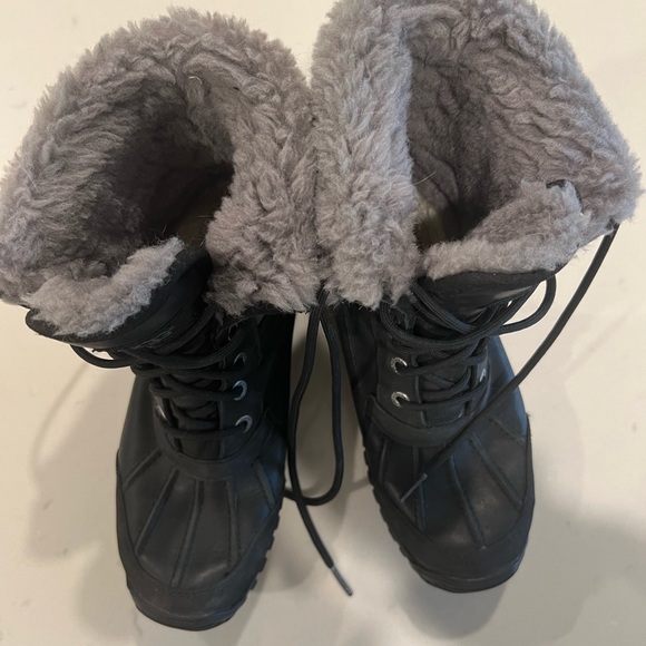 UGG winter boots - Picture 2 of 4